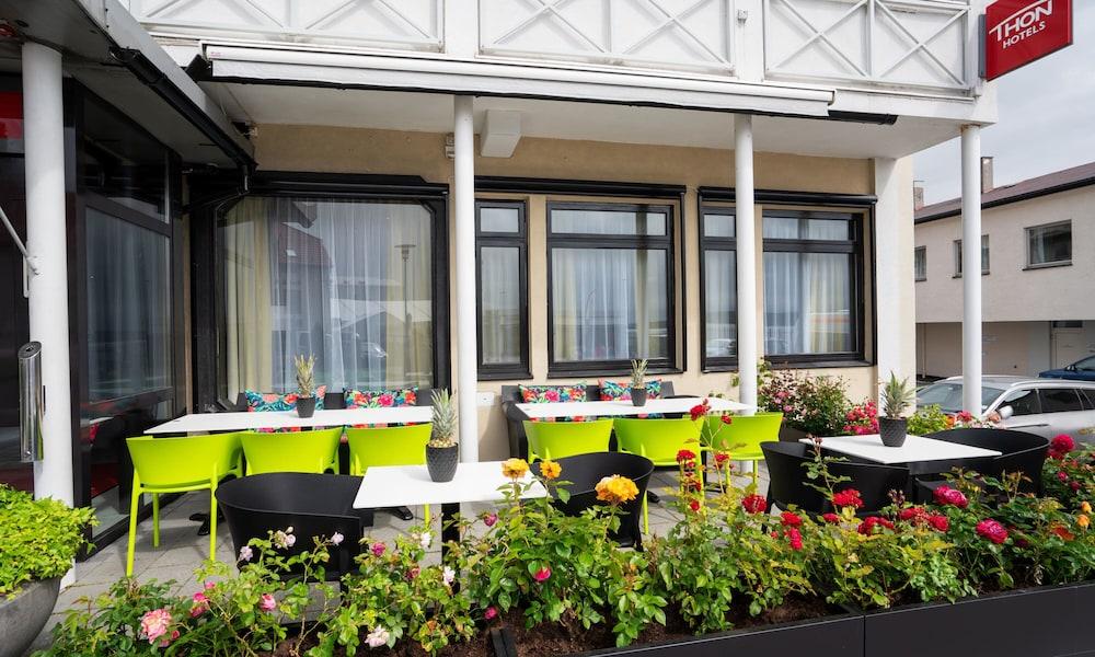 Thon Hotel Moldefjord Exteriör bild